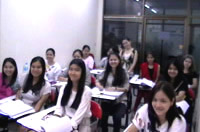ครูหญิงกับการสอนภาษาฝรั่งเศส